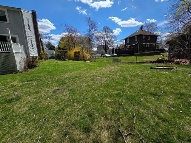 18 Lintric Dr, Weymouth, MA 02190