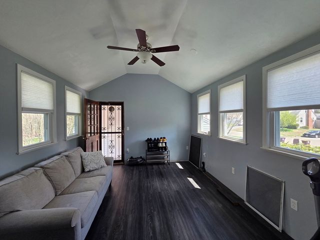 18 Lintric Dr, Weymouth, MA 02190