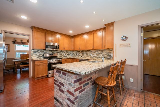 1413 S Main Street S, Lindale, TX 75771