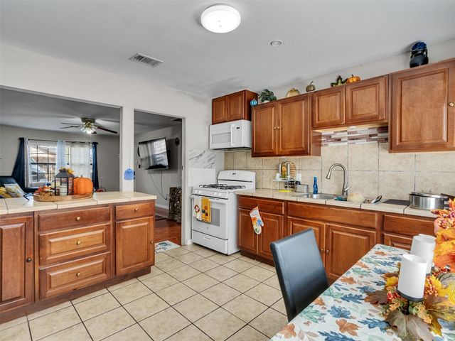 6802 Force Street, Houston, TX 77020