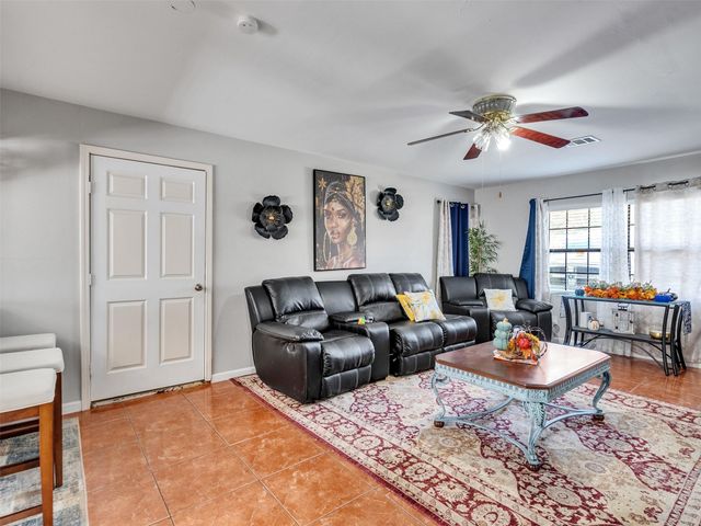 6802 Force Street, Houston, TX 77020