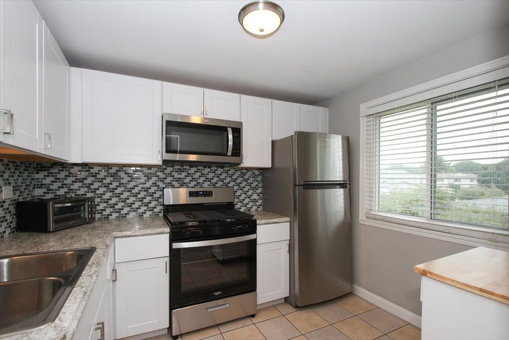 204 Shattuck Court 204, Schaumburg, IL 60194 — photo 5