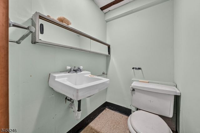 12 Omaha Dr, Cranford Twp., NJ 07016