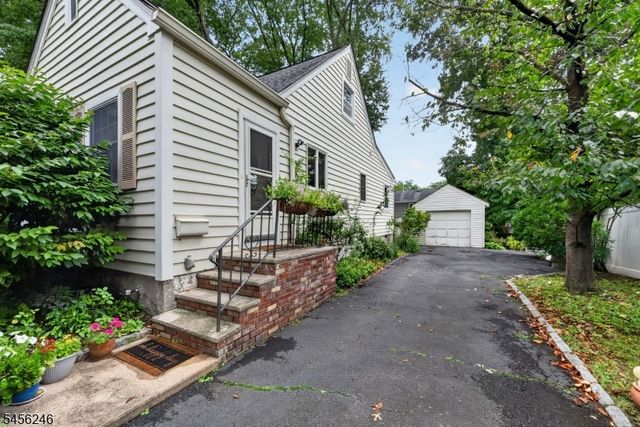 12 Omaha Dr, Cranford Twp., NJ 07016