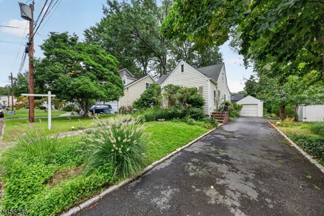 12 Omaha Dr, Cranford Twp., NJ 07016