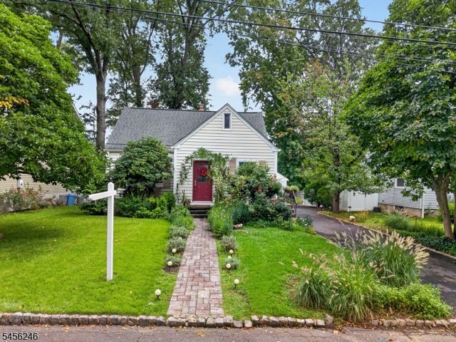 12 Omaha Dr, Cranford Twp., NJ 07016