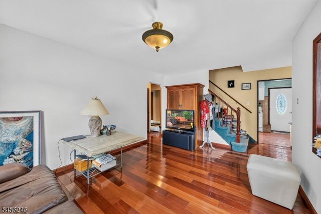 12 Omaha Dr, Cranford Twp., NJ 07016