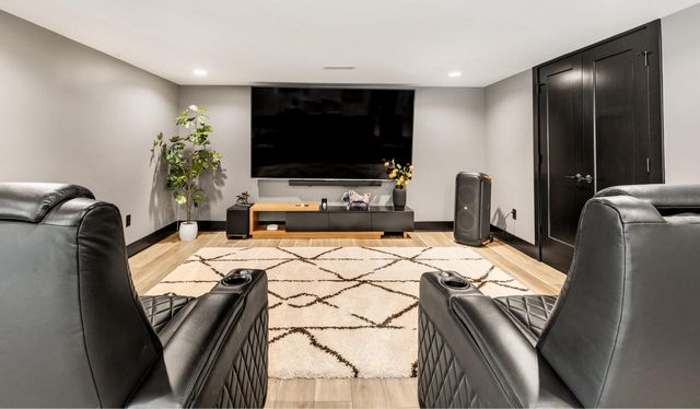 W290N4646 Cold Water CREEK, Hartland, WI 53029