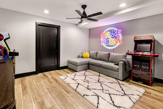 W290N4646 Cold Water CREEK, Hartland, WI 53029