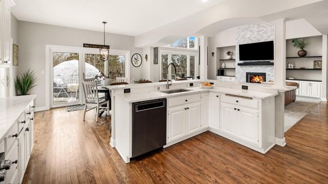 W290N4646 Cold Water CREEK, Hartland, WI 53029