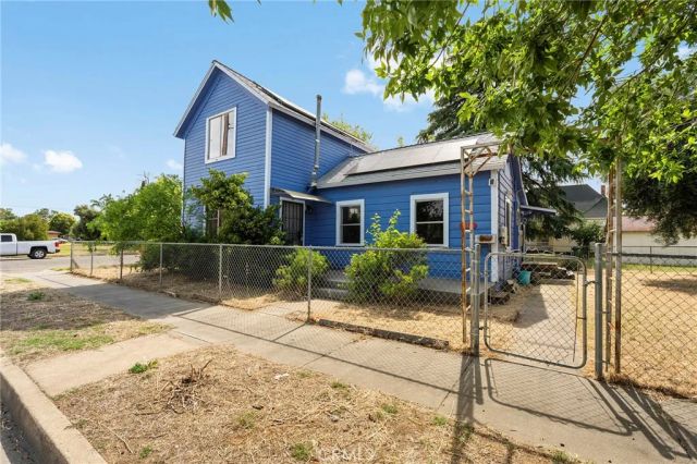 818 6th Avenue, Corning, CA 96021