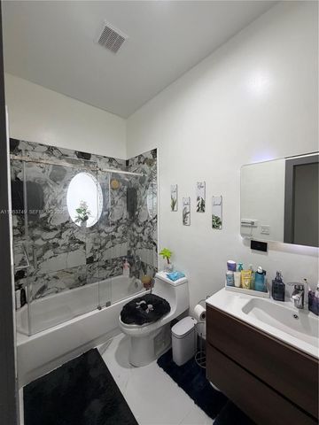 1860 SE 18th Ter, Homestead, FL 33035