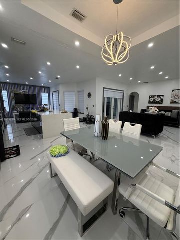 1860 SE 18th Ter, Homestead, FL 33035