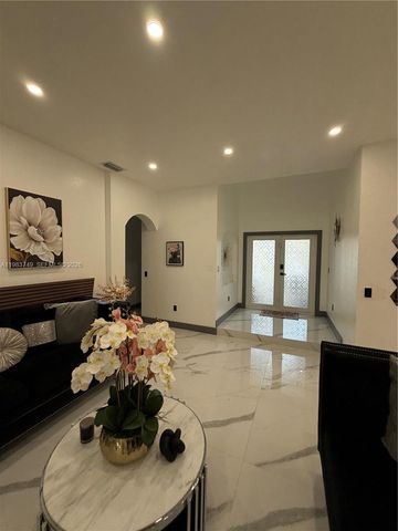 1860 SE 18th Ter, Homestead, FL 33035