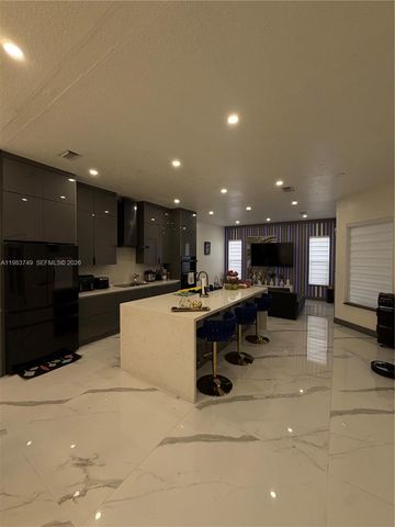 1860 SE 18th Ter, Homestead, FL 33035