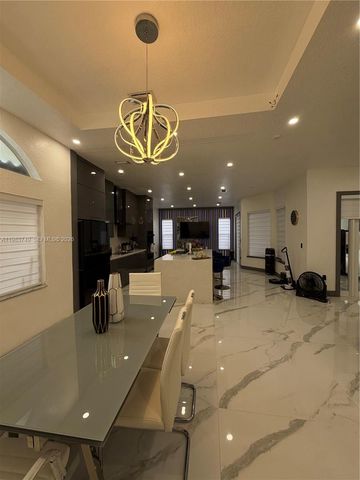 1860 SE 18th Ter, Homestead, FL 33035