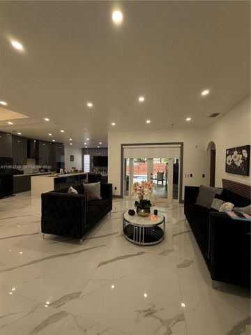 1860 SE 18th Ter, Homestead, FL 33035