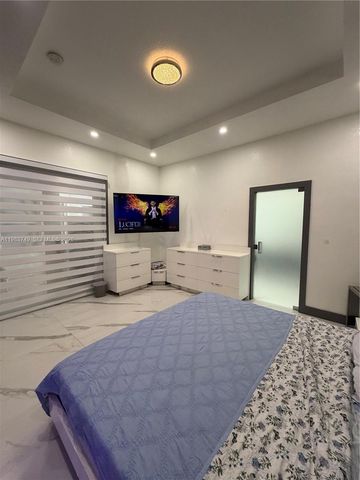 1860 SE 18th Ter, Homestead, FL 33035