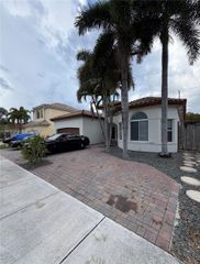 1860 SE 18th Ter, Homestead, FL 33035