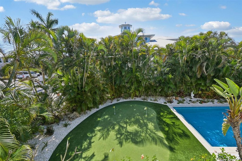 Image 34 of property listing at 316 HAMMOCK CIRCLE, Anna Maria, FL 34216