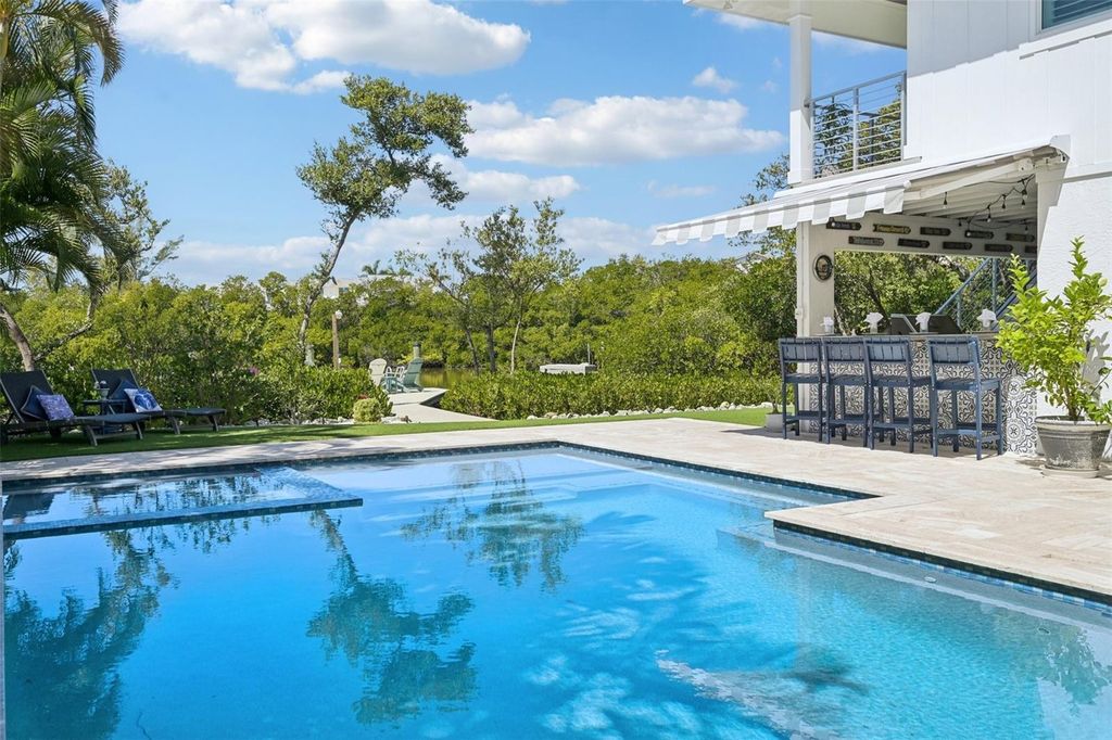 Image 38 of property listing at 316 HAMMOCK CIRCLE, Anna Maria, FL 34216