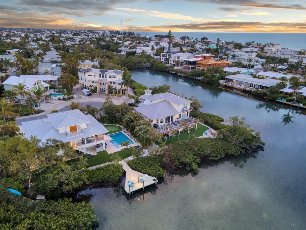 Image 44 of property listing at 316 HAMMOCK CIRCLE, Anna Maria, FL 34216