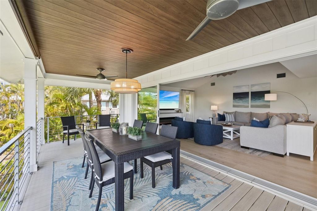 Image 10 of property listing at 316 HAMMOCK CIRCLE, Anna Maria, FL 34216