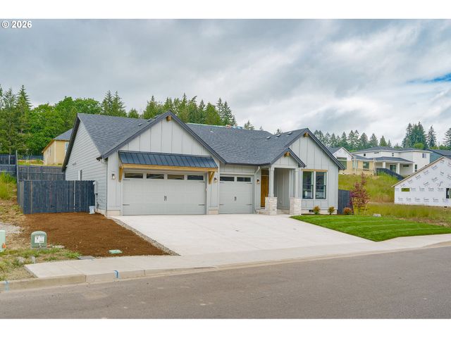 509 W 19TH St, La Center, WA 98629