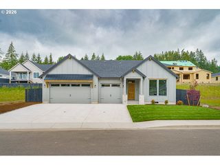 509 W 19TH St, La Center, WA 98629