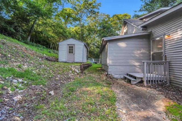 635 Castlewood Drive, Ballwin, MO 63021
