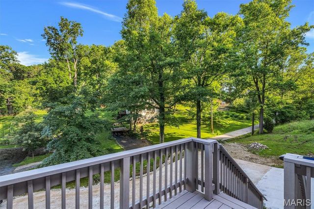 635 Castlewood Drive, Ballwin, MO 63021