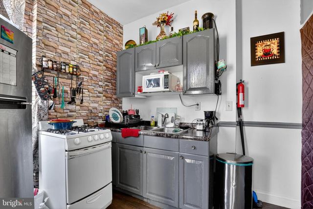 17-19 S 3RD ST, Reading, PA 19602