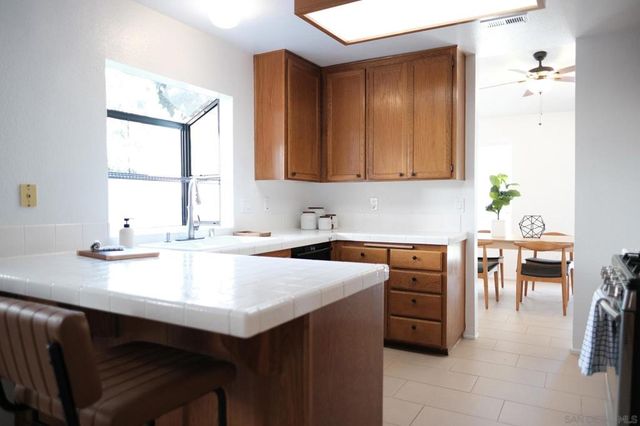 4835 Glenhaven Dr, Oceanside, CA 92056