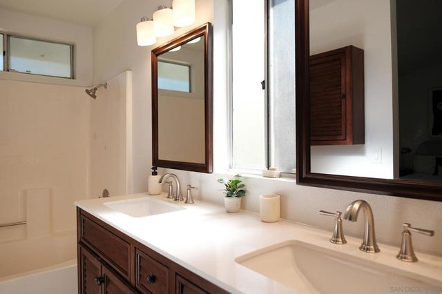 4835 Glenhaven Dr, Oceanside, CA 92056