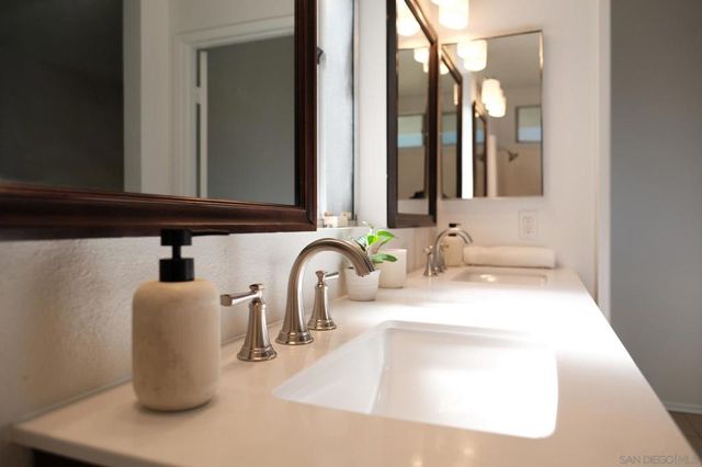 4835 Glenhaven Dr, Oceanside, CA 92056