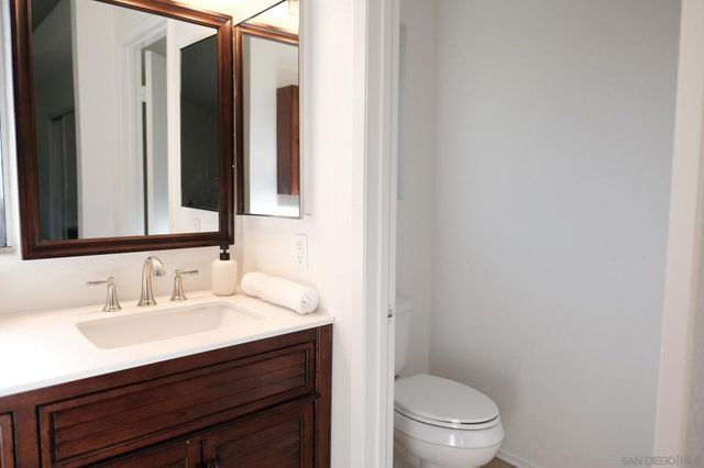 4835 Glenhaven Dr, Oceanside, CA 92056