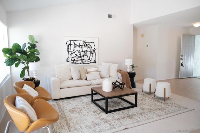 4835 Glenhaven Dr, Oceanside, CA 92056