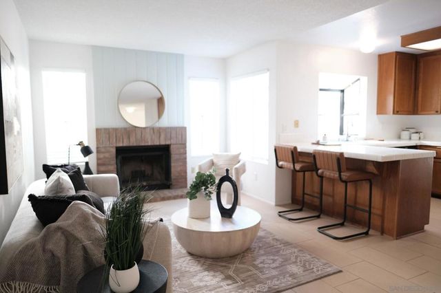 4835 Glenhaven Dr, Oceanside, CA 92056