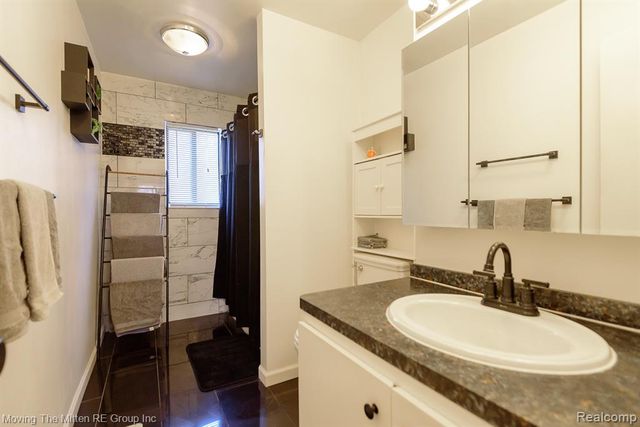 21775 Clemmons Court, Belleville, MI 48111