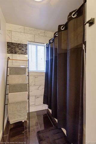 21775 Clemmons Court, Belleville, MI 48111