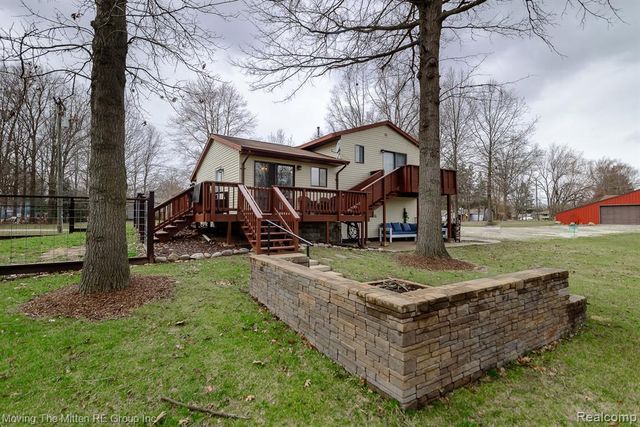 21775 Clemmons Court, Belleville, MI 48111