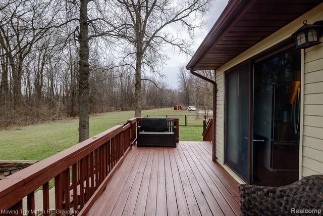 21775 Clemmons Court, Belleville, MI 48111