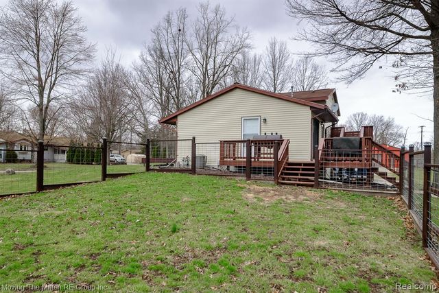 21775 Clemmons Court, Belleville, MI 48111