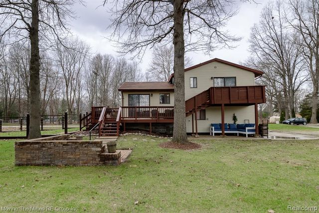 21775 Clemmons Court, Belleville, MI 48111