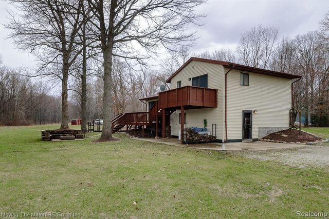 21775 Clemmons Court, Belleville, MI 48111