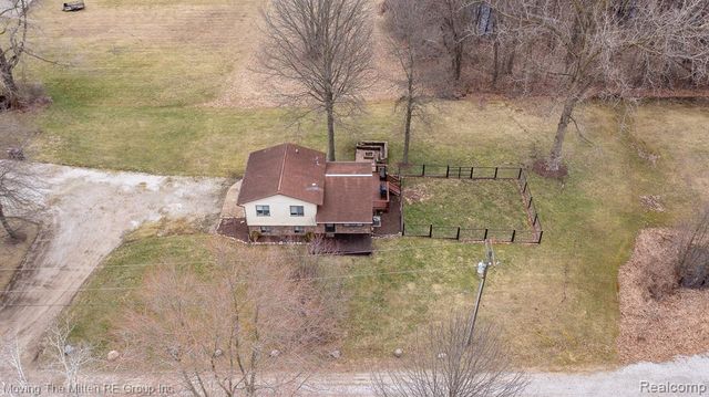 21775 Clemmons Court, Belleville, MI 48111