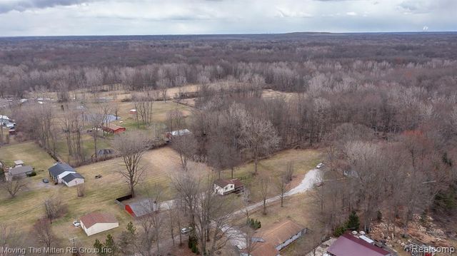 21775 Clemmons Court, Belleville, MI 48111