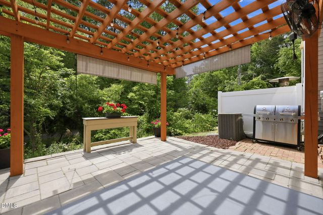 206 Vista Creek Place, Cary, NC 27511