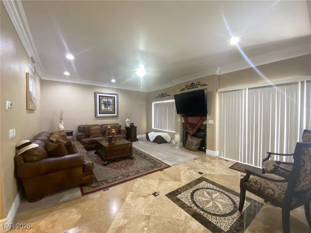 8540 West Gilmore Avenue, Las Vegas, NV 89129