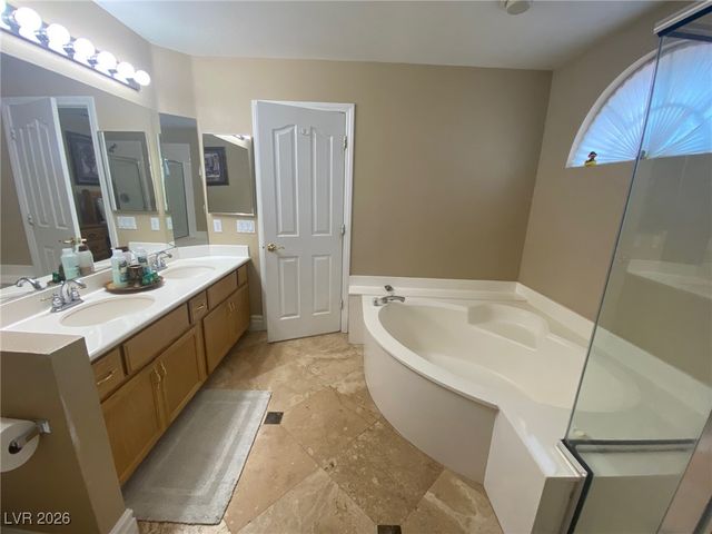 8540 West Gilmore Avenue, Las Vegas, NV 89129